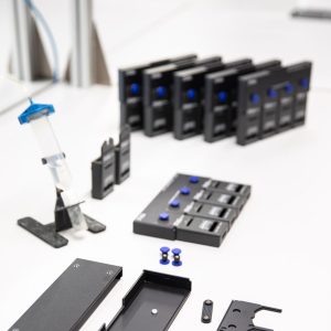 Formit-blog-featured-image-kunststof-behuizing-voor-de-industrie